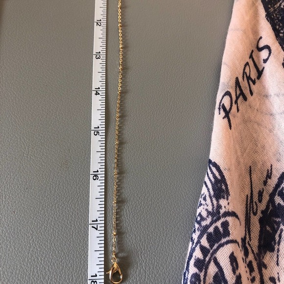 RAW Amethyst bar on delicate gold chain - Picture 4 of 5